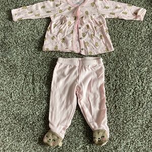 Baby girls Carters monkey pajama set size 0-3 months
